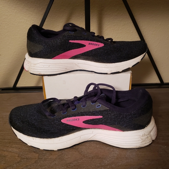 Size‎ 7 - Brooks Signal 3 Black - 120349-1B-088 - Picture 2 of 6